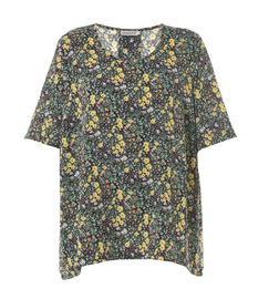 Plus Size Ladies Fashion Tops With Floral Printed Wear In Summer Beach